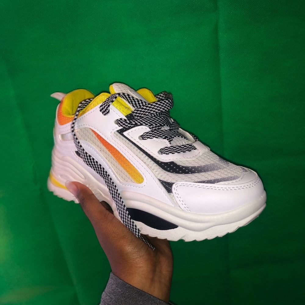 ABO white/black/orange Sneaker.